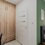 Urban Chic - City Center - Luxury Warsaw Stays - Towarowaab Street