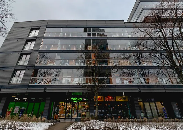 Urban Chic - City Center - Luxury Warsaw Stays - Towarowaab Street