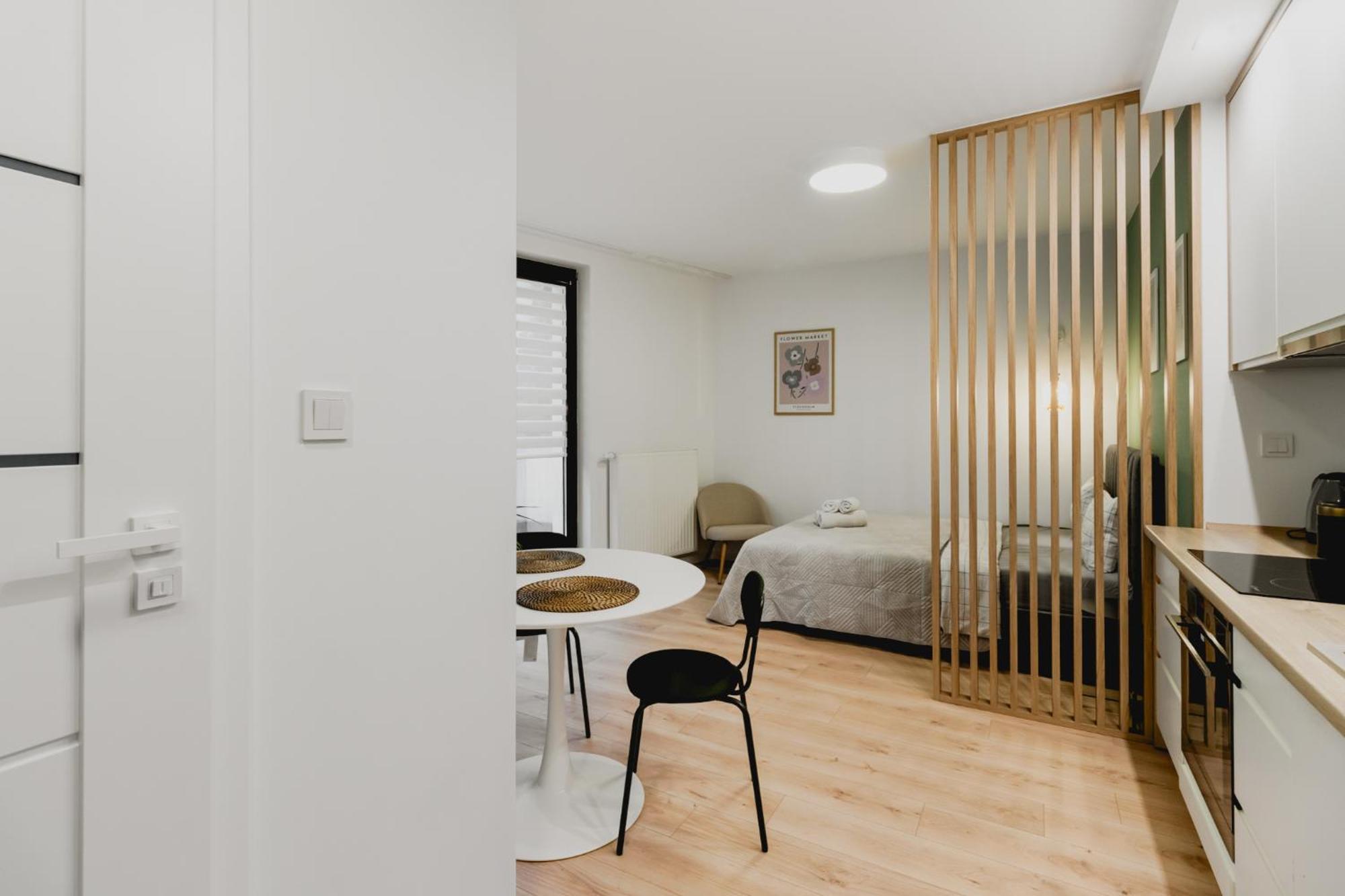 Urban Chic - Center - Luxury - Towarowaab Street Apartament *